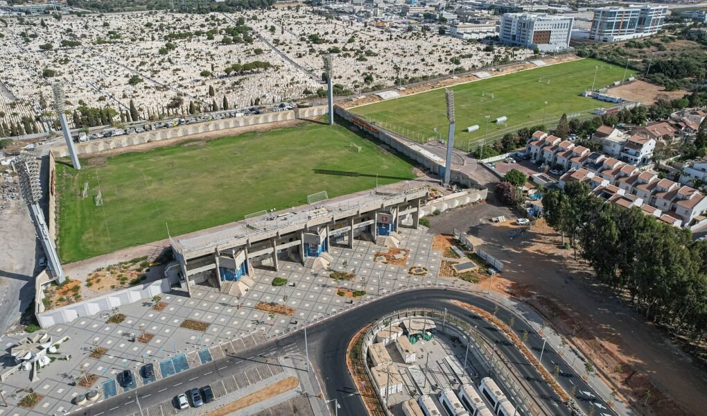 אצטדיון בת ים ממבט על